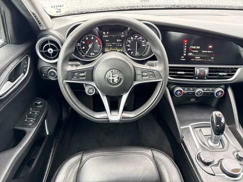 Used 2019 Alfa Romeo Giulia w/ Cold Weather Package RWD image 12