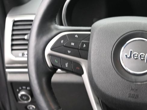 Used 2018 Jeep Grand Cherokee Limited w/ Luxury Group II image 30