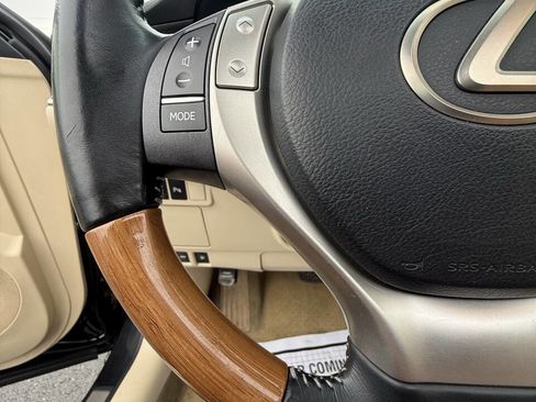 Used 2015 Lexus ES 300h w/ Navigation System Package FWD image 15