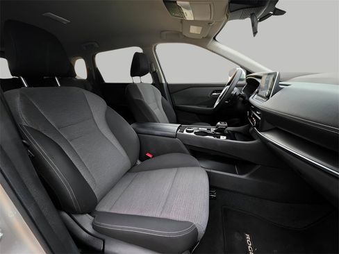 Used 2023 Nissan Rogue SV image 12