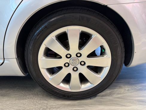 Used 2005 Toyota Avalon XLS FWD image 25