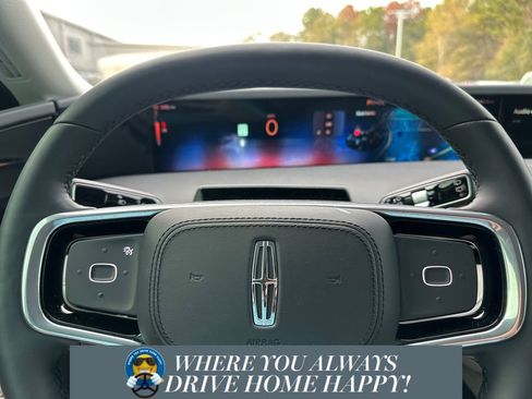 New 2026 Lincoln Nautilus Reserve image 12