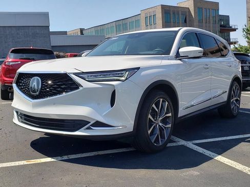 Used 2023 Acura MDX SH-AWD w/ Technology Package image 4
