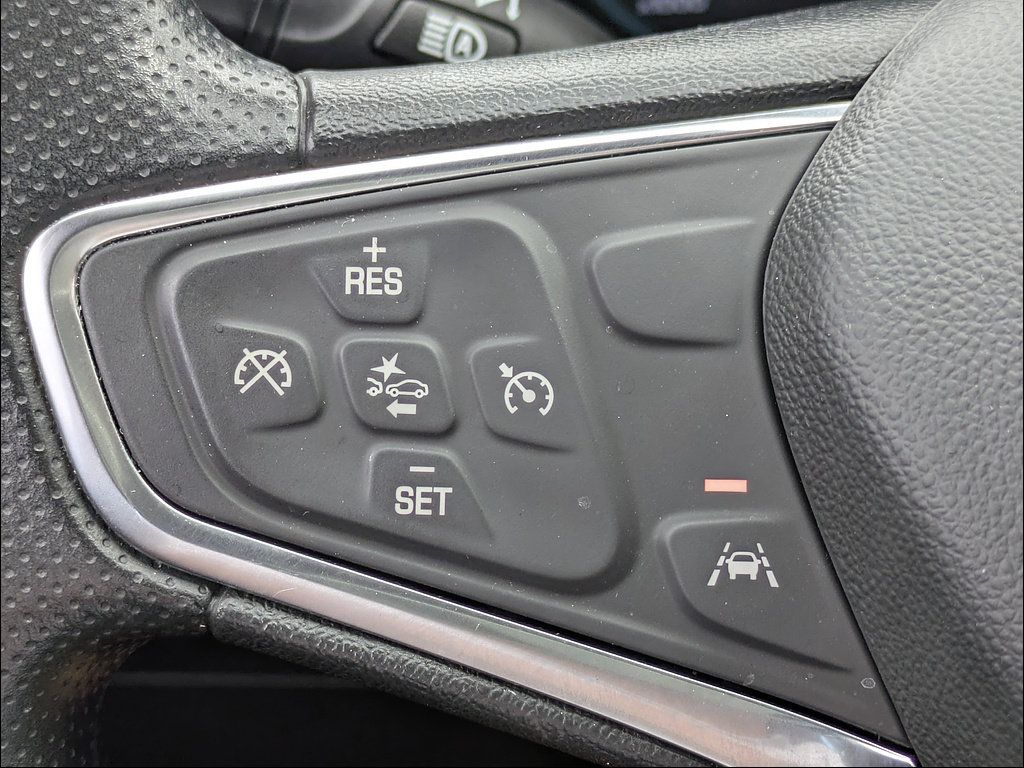 Used 2025 Chevrolet Malibu LT FWD image 22