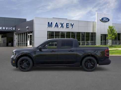 New 2025 Ford Maverick Lariat w/ Black Appearance Package image 3