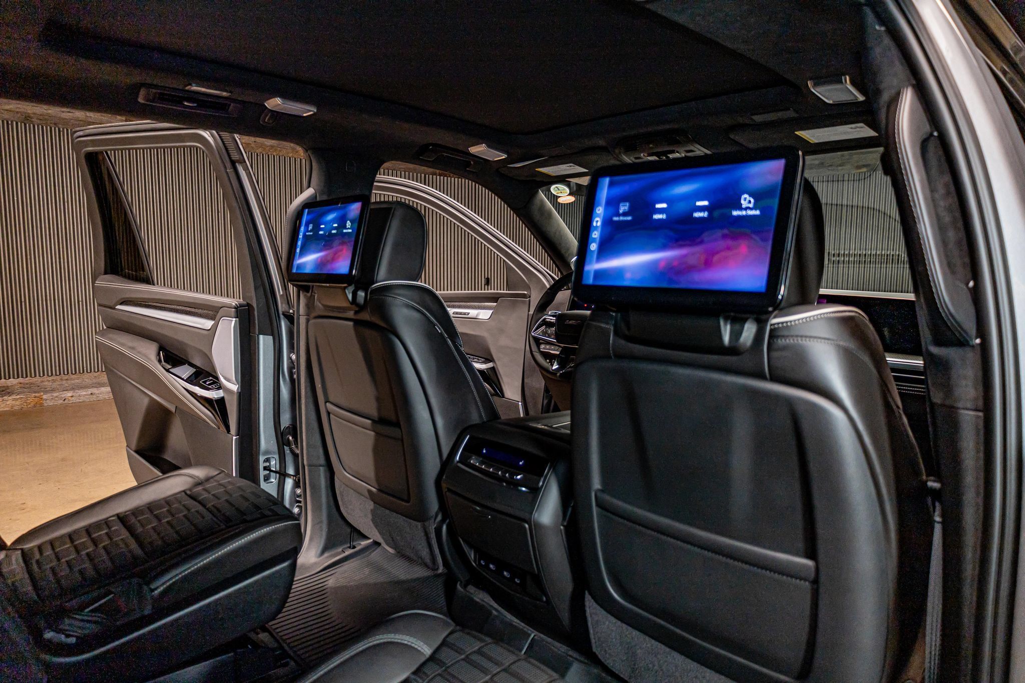 Used 2026 Cadillac Escalade V w/ LPO, ONYX Package AWD/4WD image 27