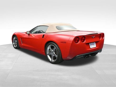 Used 2006 Chevrolet Corvette Convertible RWD image 3