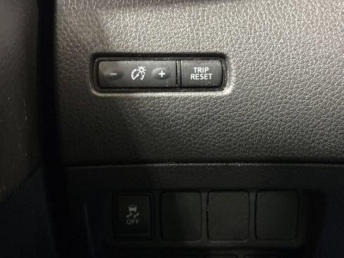 Used 2019 Nissan Rogue Sport S FWD image 18