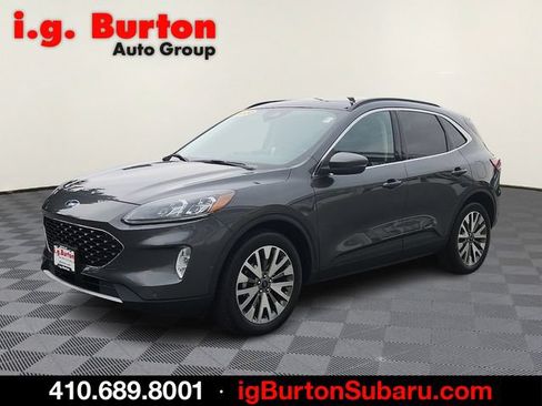 Used 2020 Ford Escape Titanium w/ Titanium Premium Package 2.0 AWD/4WD image 3
