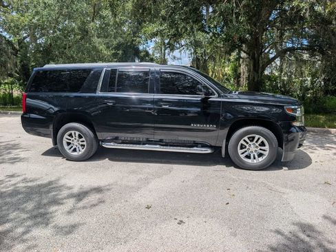 Used 2019 Chevrolet Suburban LT AWD/4WD image 10