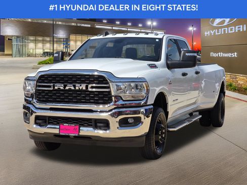 Used 2024 RAM 3500 Big Horn AWD/4WD image 2