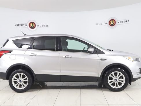 Used 2019 Ford Escape SE AWD/4WD image 2