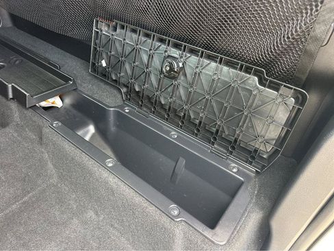 Used 2019 Toyota Tacoma SR RWD image 9