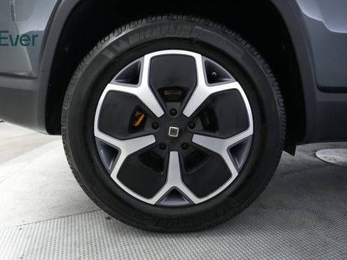 Used 2024 Rivian R1S Adventure Quad AWD/4WD image 21