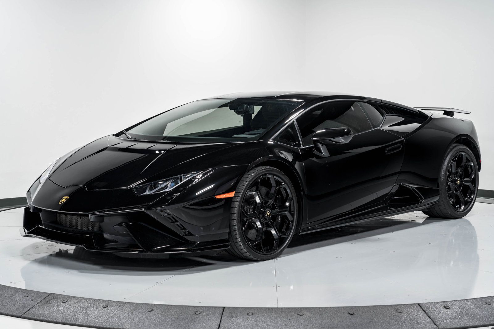 Used 2023 Lamborghini Huracan Tecnica RWD image 7