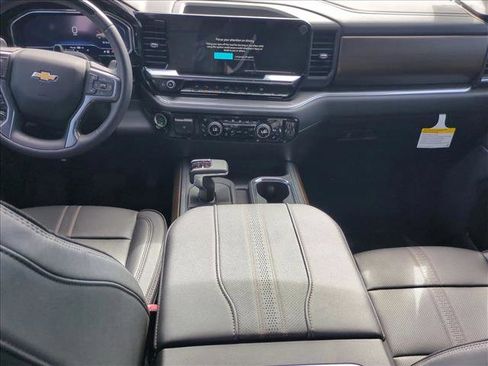 New 2025 Chevrolet Silverado 1500 High Country AWD/4WD image 15