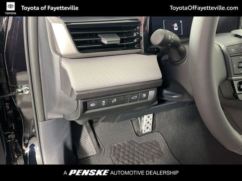 New 2026 Toyota Camry SE FWD image 23