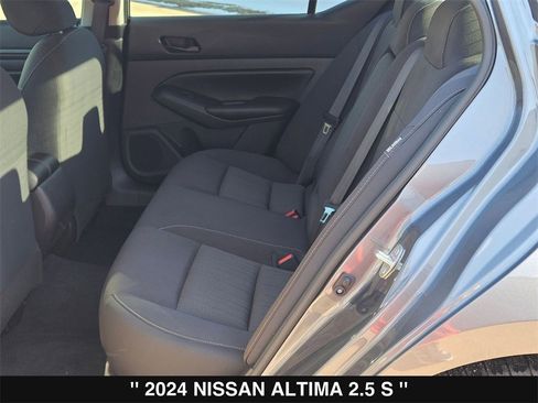 Used 2024 Nissan Altima 2.5 S image 17