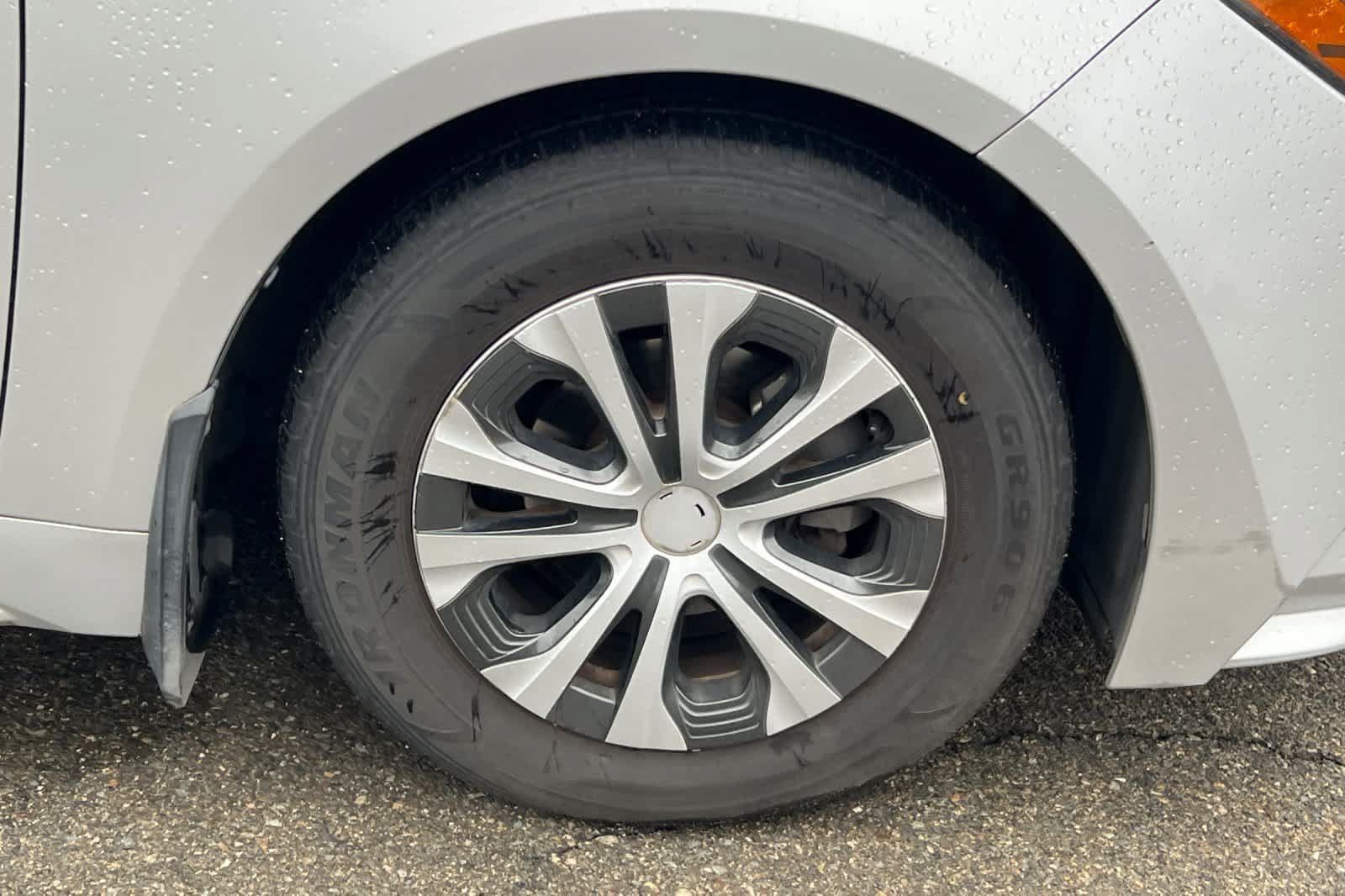 Used 2020 Toyota Corolla LE FWD image 18