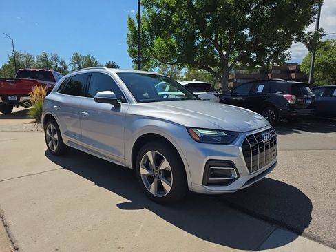 Used 2023 Audi Q5 2.0T Premium Plus w/ Premium Plus Package AWD/4WD image 8