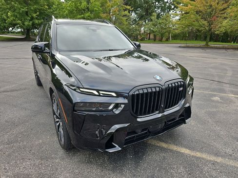 Used 2023 BMW X7 M60i AWD/4WD image 8