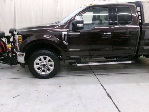 Used 2019 Ford F250 Lariat w/ Chrome Package AWD/4WD image 7