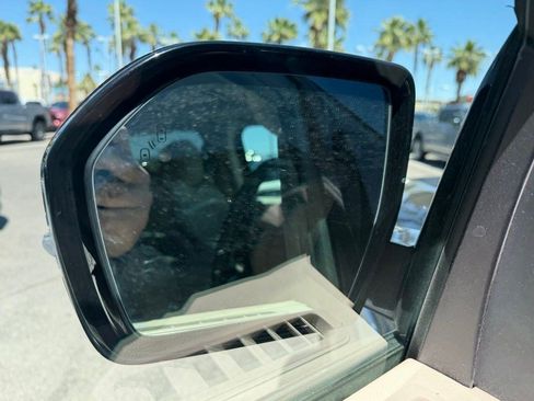 Used 2018 Lincoln Navigator Reserve w/ Technology Package image 9