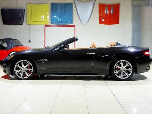 Used 2015 Maserati GranTurismo Convertible RWD image 9