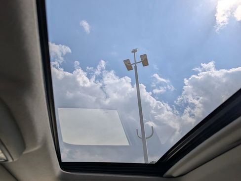 Used 2013 Toyota 4Runner Limited image 4