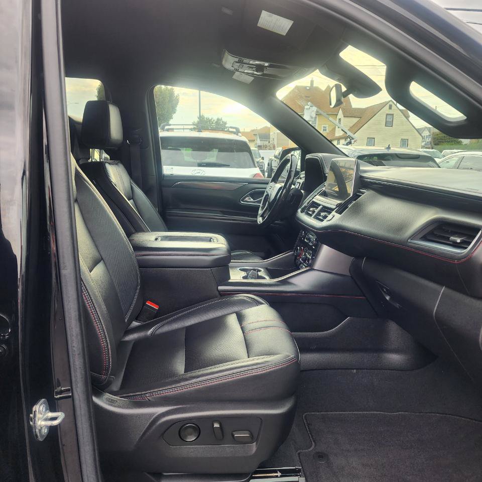 Used 2021 Chevrolet Tahoe RST w/ Luxury Package AWD/4WD image 17