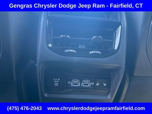 Used 2024 Jeep Grand Cherokee Limited w/ Black Appearance Package AWD/4WD image 36