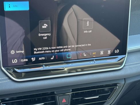 New 2026 Volkswagen Tiguan SE FWD image 24