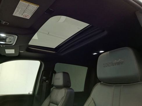 Used 2023 Chevrolet Silverado 3500 High Country w/ Technology Package image 27