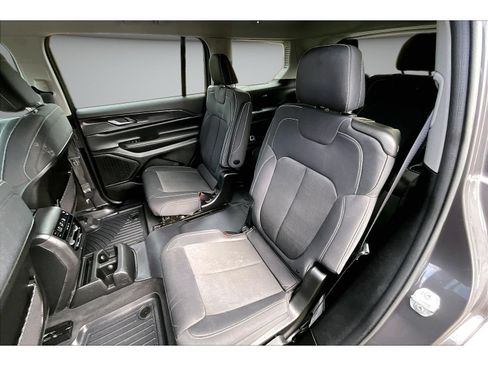 Used 2023 Jeep Grand Cherokee L Laredo w/ Luxury Tech Group I AWD/4WD image 35