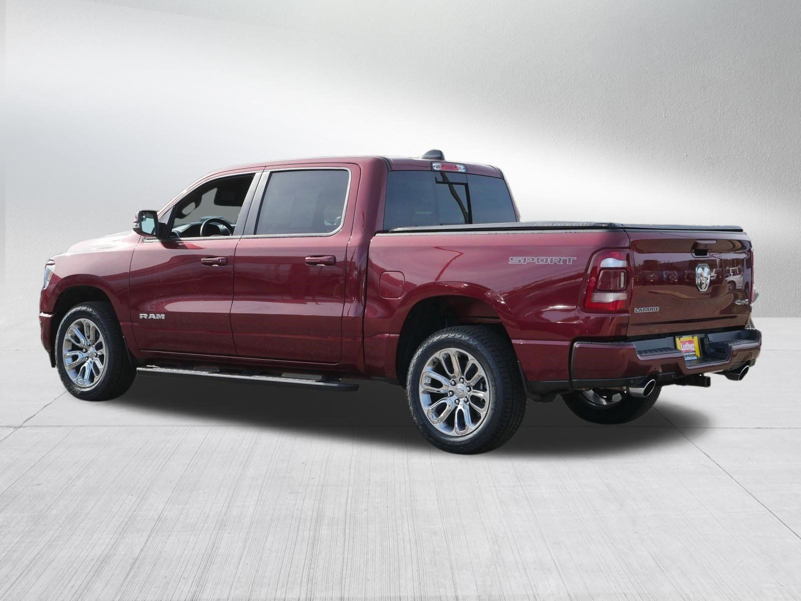 Used 2023 RAM 1500 Laramie AWD/4WD image 5
