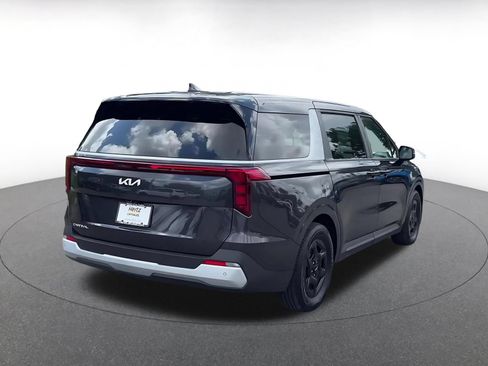 Used 2026 Kia Carnival FWD image 12