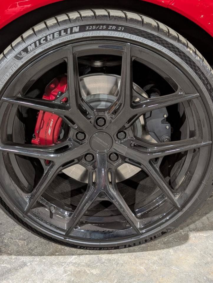 Used 2022 Chevrolet Corvette Stingray Premium Cpe w/ Z51 Performance Package RWD image 21