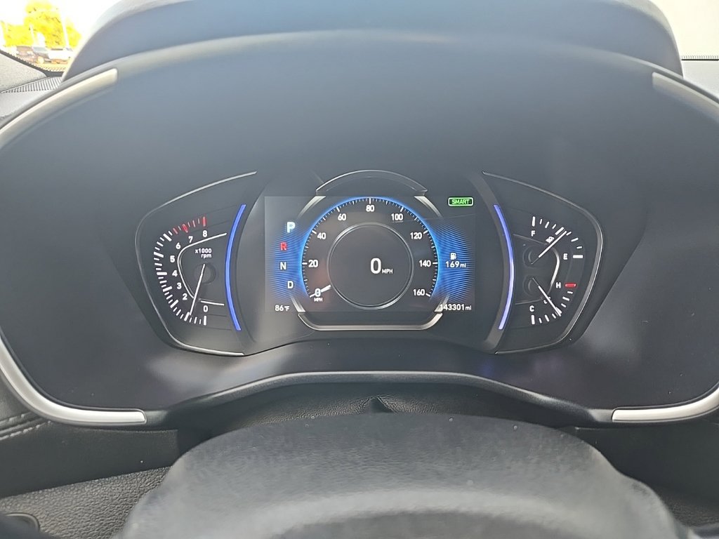 Used 2020 Hyundai Santa Fe Limited AWD/4WD image 40