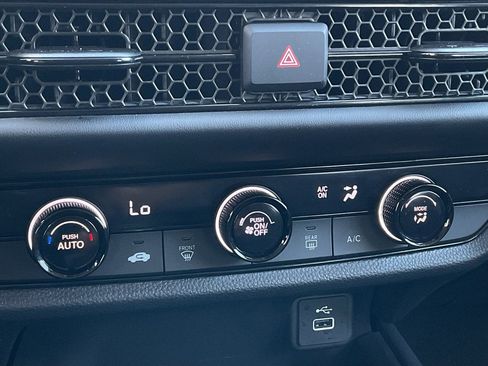 Used 2025 Honda HR-V LX image 32