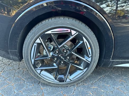 New 2025 Kia K4 GT-Line image 17