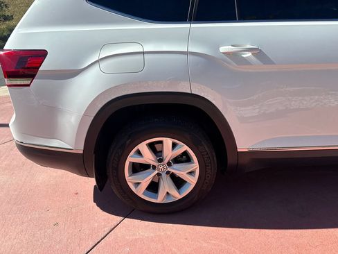 Used 2018 Volkswagen Atlas SEL AWD/4WD image 35