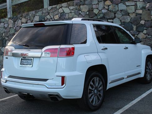 Used 2017 GMC Terrain Denali image 9