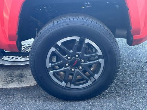 Used 2024 Toyota Tacoma TRD Sport RWD image 31