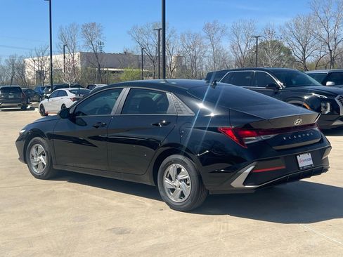 New 2026 Hyundai Elantra SE image 9