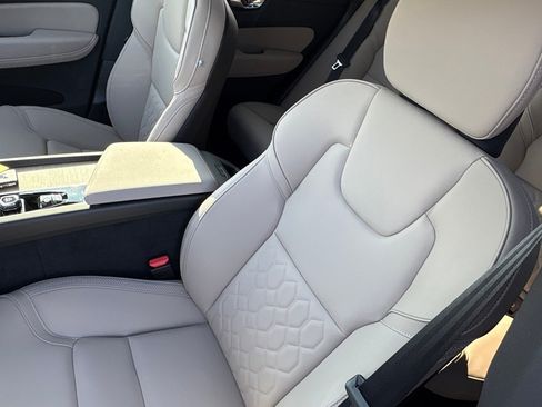 New 2026 Volvo XC60 B5 Plus w/ Protection Package Premier image 17