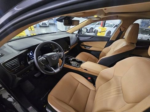 Used 2025 Lexus NX 350 AWD w/ Premium Package image 10