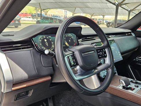 Used 2023 Land Rover Range Rover Long Wheelbase SE AWD/4WD image 28