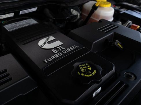 Used 2024 RAM 3500 Tradesman w/ Safety Group image 39