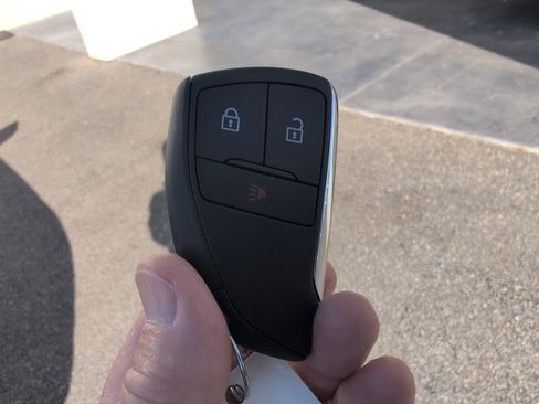 New 2026 GMC Canyon Elevation image 10