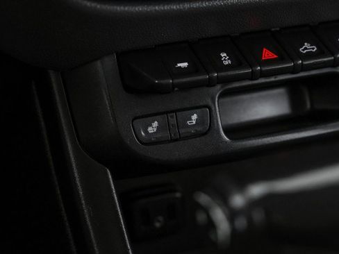 Used 2019 Chevrolet Colorado Z71 AWD/4WD image 21